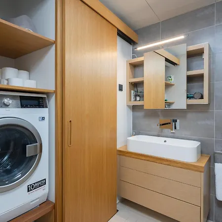 Modern Center * タルトゥ