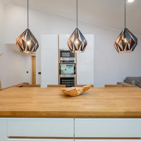 Modern Center Apartment