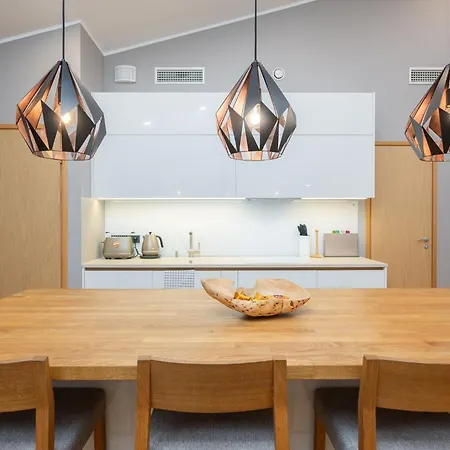 Apartment Modern Center