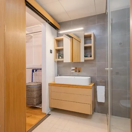 Modern Center タルトゥ