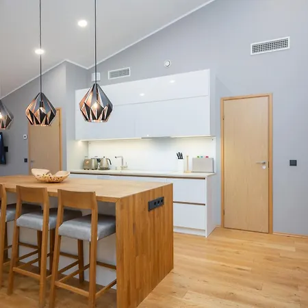 Apartment Modern Center